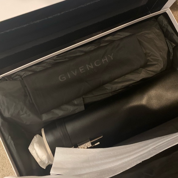 Givenchy SHARK LOCK PANT BOOTS IN LEATHER - Picture 5 of 7